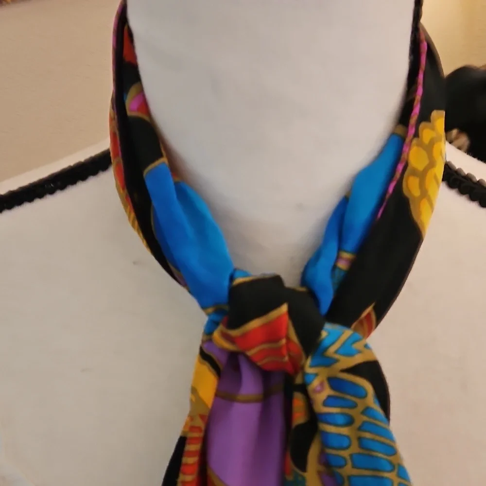 LAUREL BURCH Colorful Rainbow Tropical Bird Print Silk Resort Festival Scarf